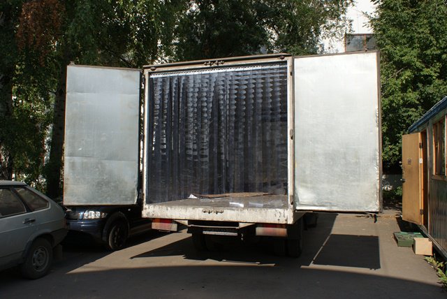 Пластиковые завесы для грузового транспорта.